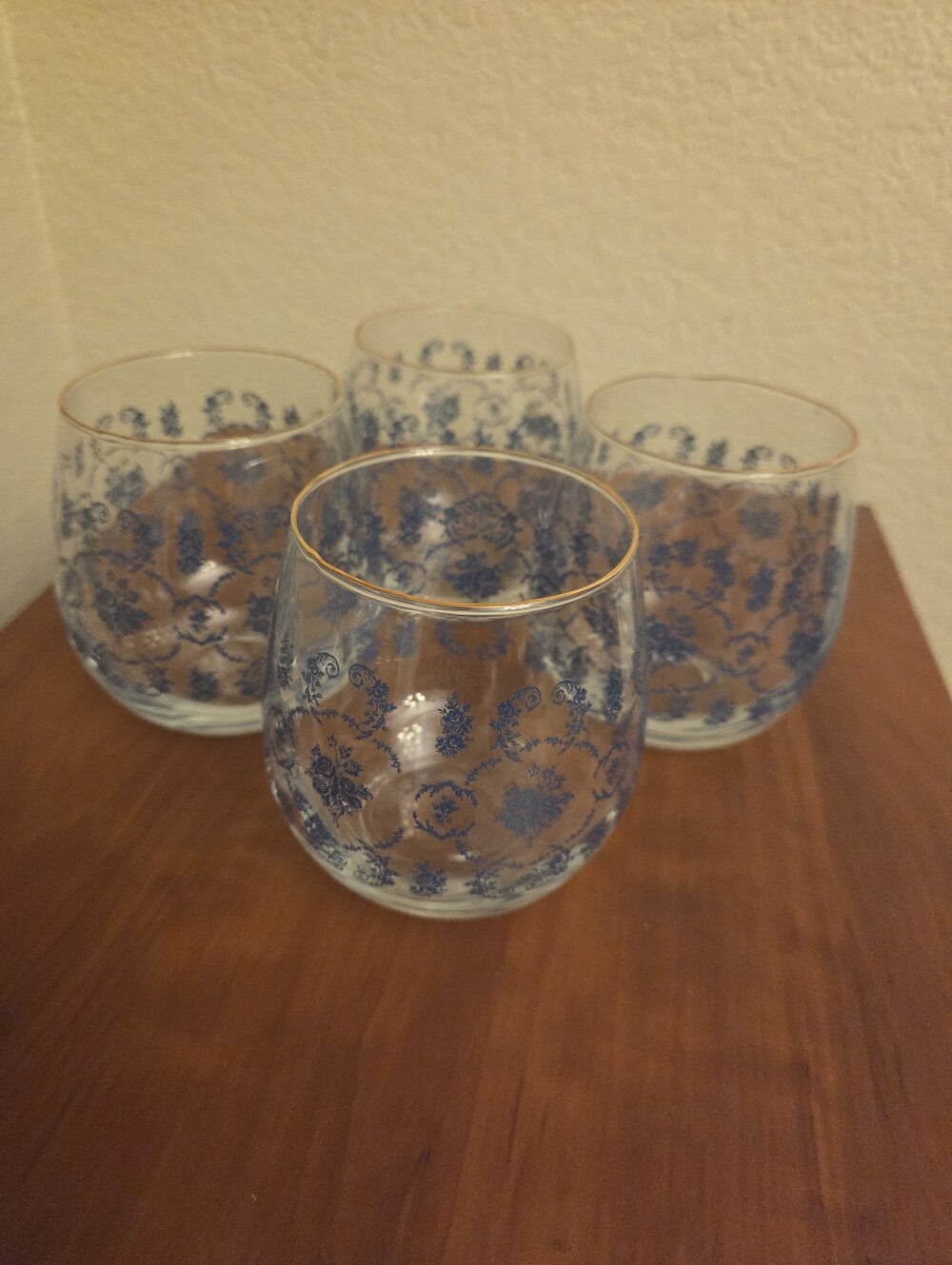 Blue Floral Medici Stemless Wine Glasses with Gold Rim - Set of 4